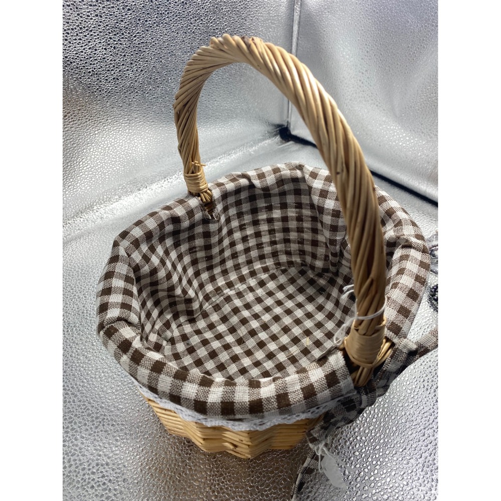 Wicker Picnic Basket Gingham Checkered Line Lace Trim Round Handwoven Brown Whte